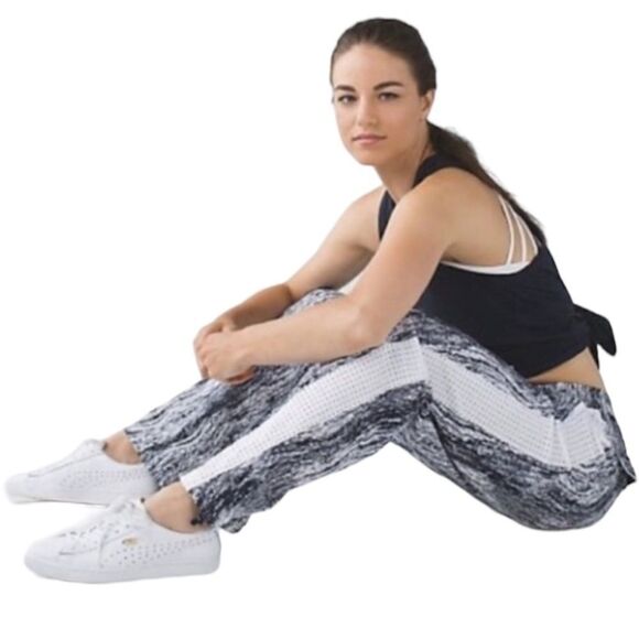 Lululemon Pants City Summer Black Casual Dance Studio Trouser Workout Pants - Picture 6 of 8